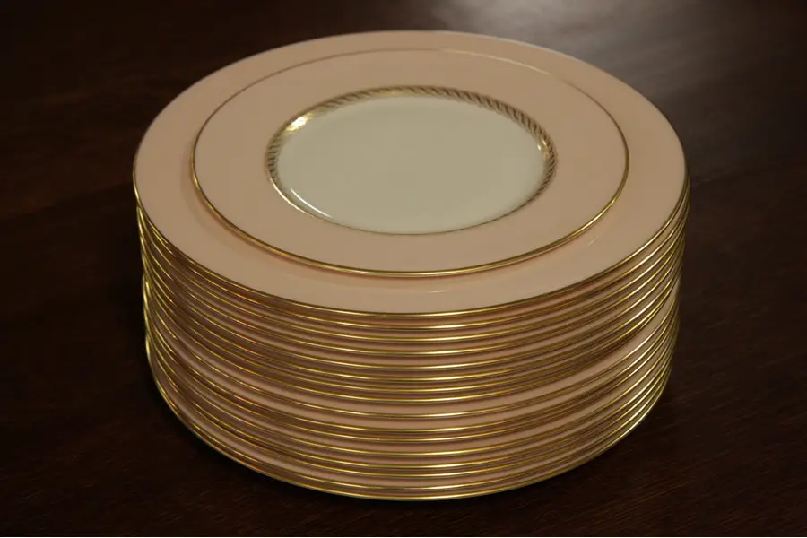 Photo of Set of 16 Lenox Caribbee Pattern Dinner Plates