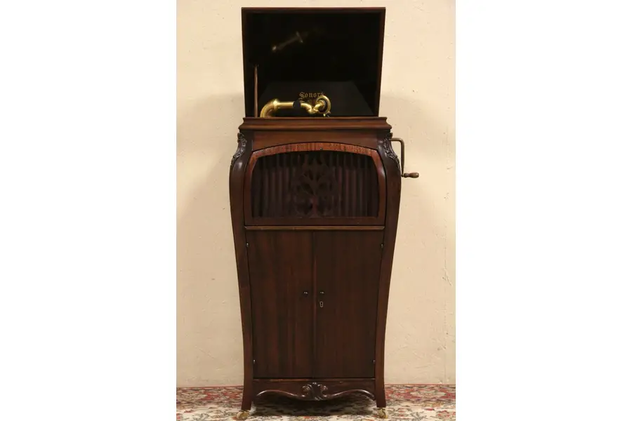 Photo of Sonora Antique 1915 Phonograph Wind Up Record Player