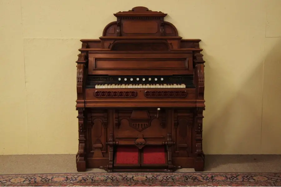 Photo of Victorian Renaissance New York Pump or Reed Organ