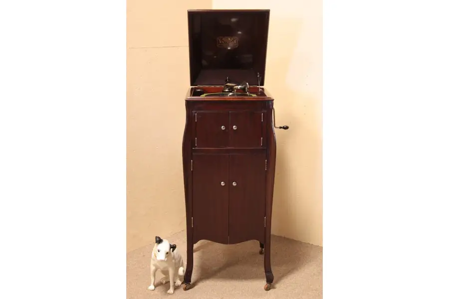 Photo of Victrola Victor 1906 Phonograph VV-X