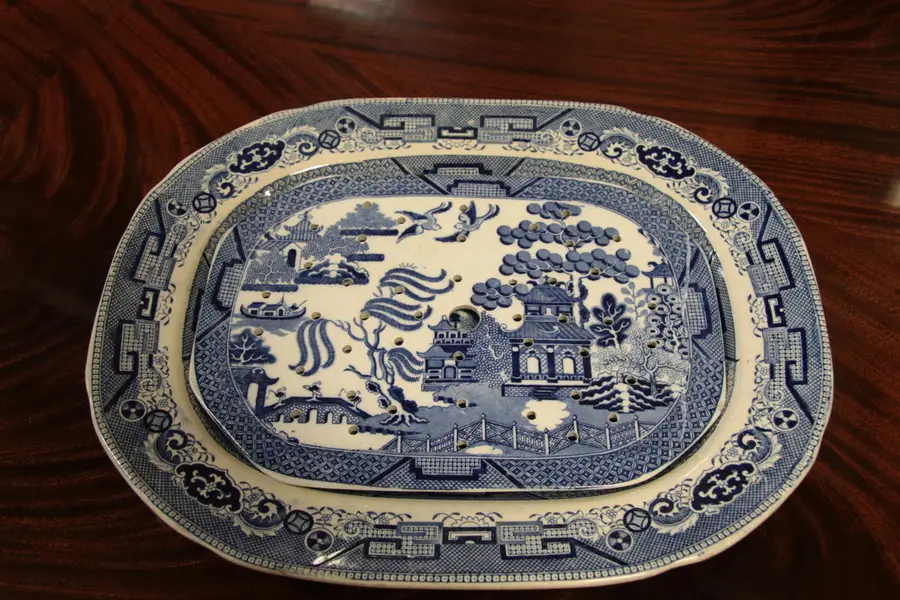 Photo of Blue Willow Antique 16" Platter & Liner