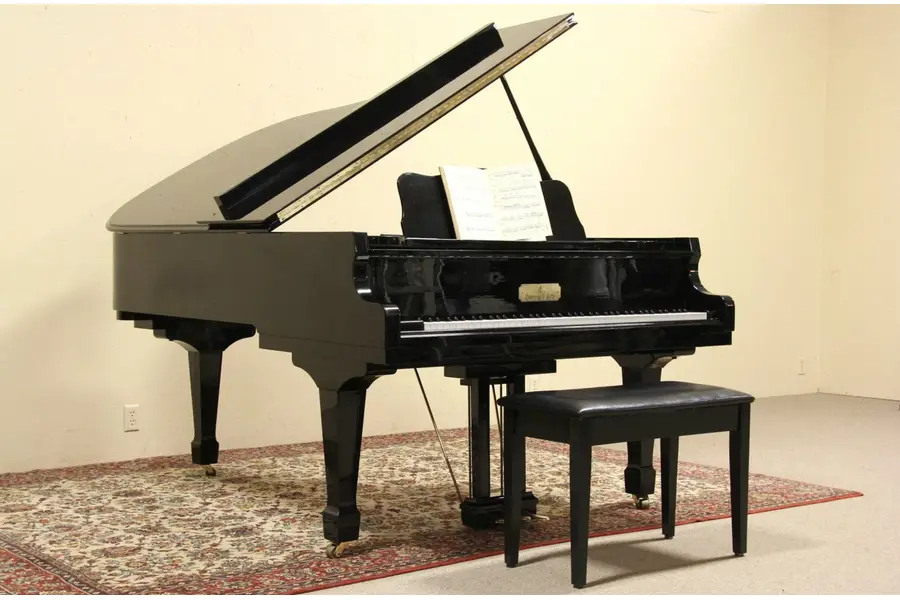 Photo of Schumann Hyundai G85 6'10" Ebony Grand Piano by Samick