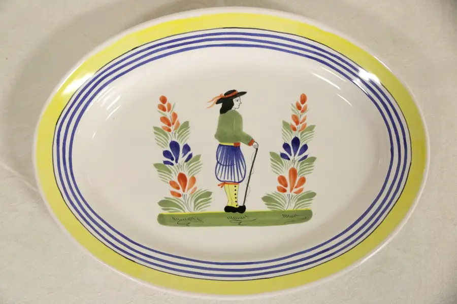 oval112315plat.jpg.webp
