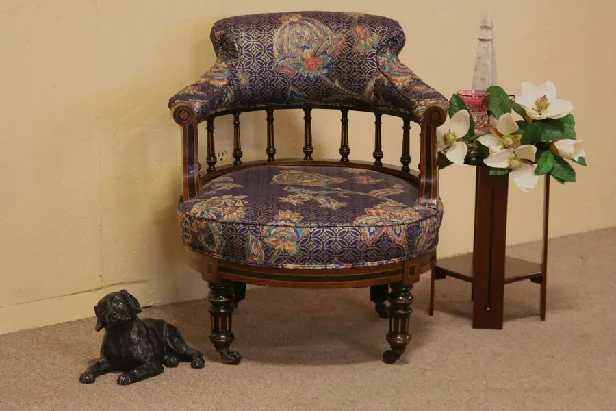 Photo of Victorian Round Antique 1875 Chair