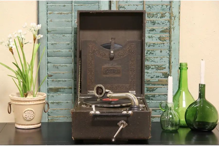 Photo of Cecilian Portable Wind Up Phonograph Record Player