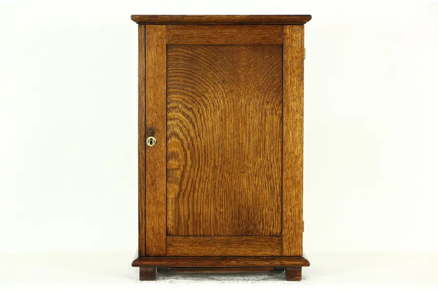 Photo of Arts & Crafts Mission Oak 1905 Antique Jewelry Chest, Original Velvet Lining