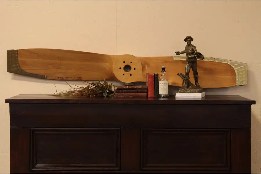 Photo of 6 1/2' Vintage Propeller