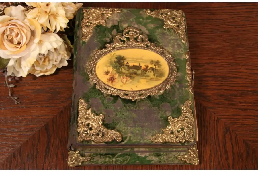 Photo of Music Box Photo Album