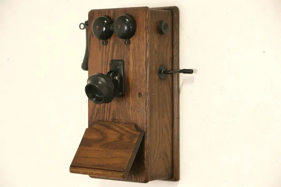 Photo of Oak 1915 Antique Country Wall Telephone