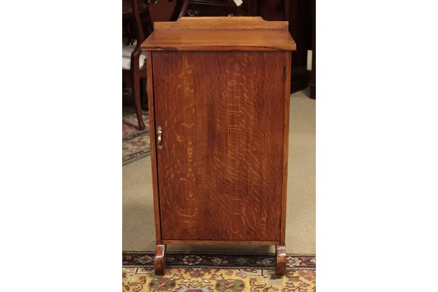 Photo of Quarter Sawn Oak 1900 Music Cabinet