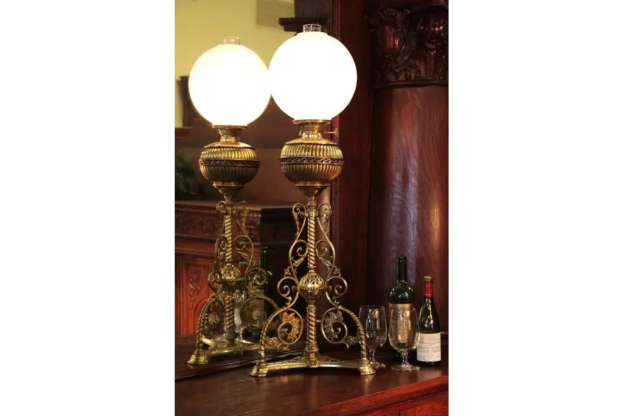 Photo of Victorian 1880 Brass Banquet Lamp