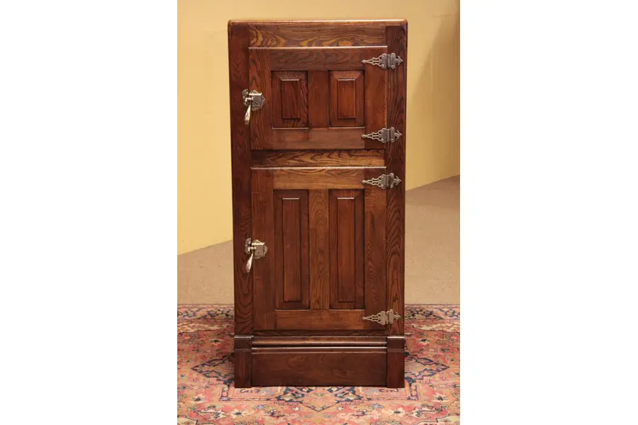 Photo of Victorian Oak 1900 Icebox