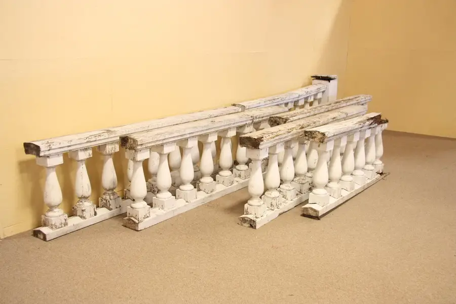 Photo of Pine 40' Porch Railing, 49 Urn Baluster Spindles