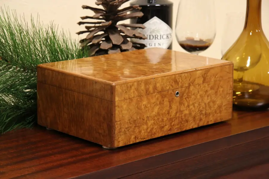 Photo of Burl Antique 1915 Cigar Tobacco Humidor