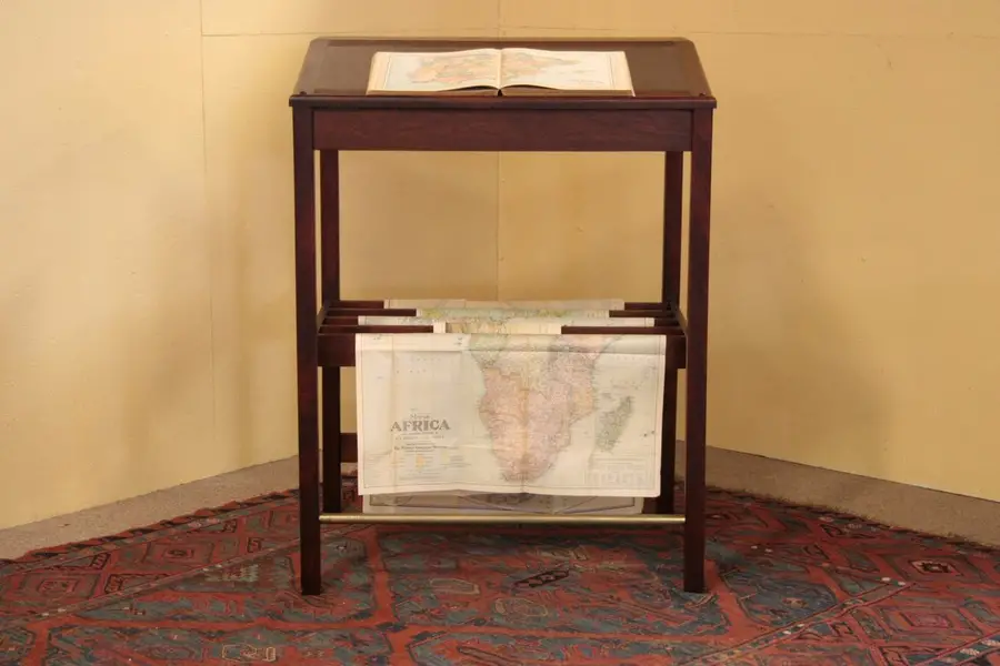 Photo of Lift-lid Podium or Standup Desk, Mahogany & Leather