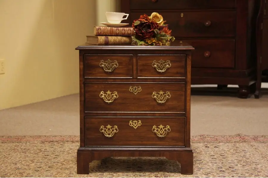 Photo of Chippendale End or Bedside Table, Signed Henredon