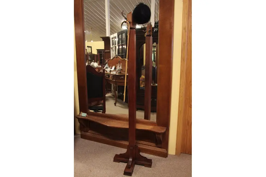 Photo of Arts & Crafts Mission Oak Spinning Hall or Hat Stand
