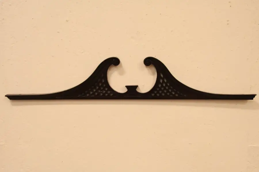 Photo of Pediment Arched Architectural Crest