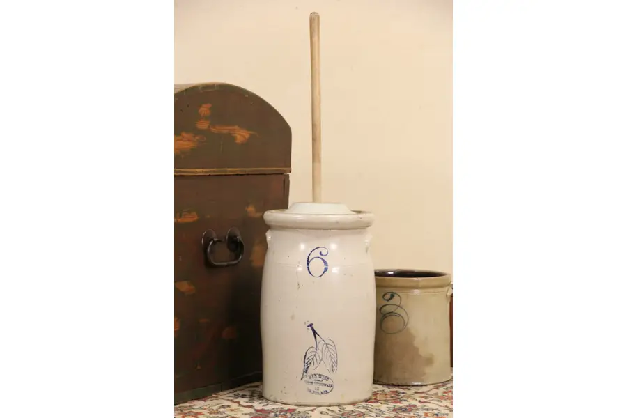 Photo of Red Wing #6 Butter Churn, Birch Leaf 1906-1910