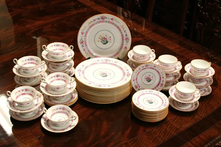 Photo of 67 Pc Royal Doulton Belgrade China Service Soup Cups