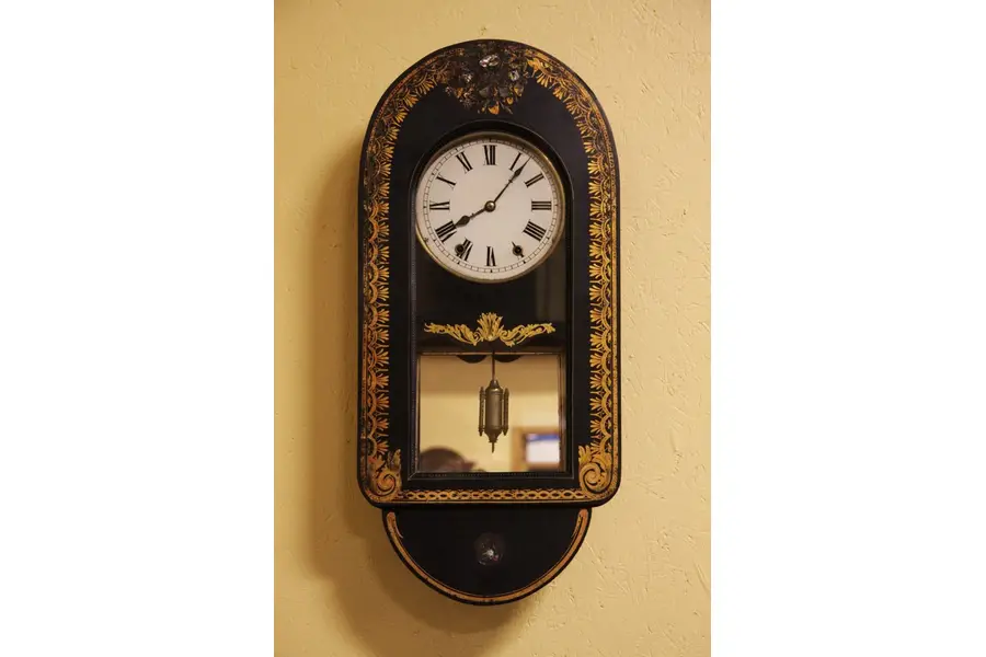 Photo of Seth Thomas 1880 Papier Mache Clock