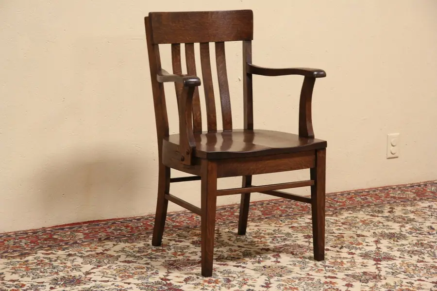 Photo of Arts & Crafts 1900 Antique Oak Armchair