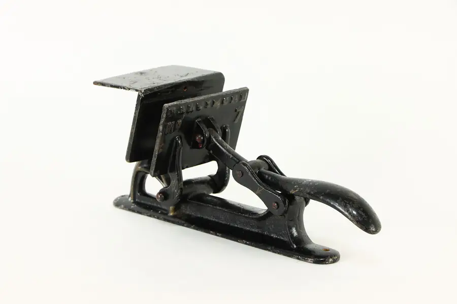 Photo of Baltimore #7 Antique Iron Miniature Card Printing Press