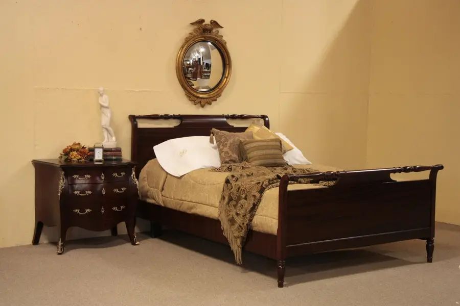 Photo of Traditional Mahogany Full / Double Bed