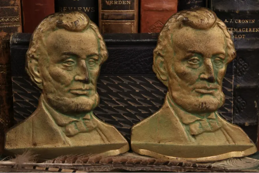 Photo of Pair Iron Abraham Lincoln Antique Bookends