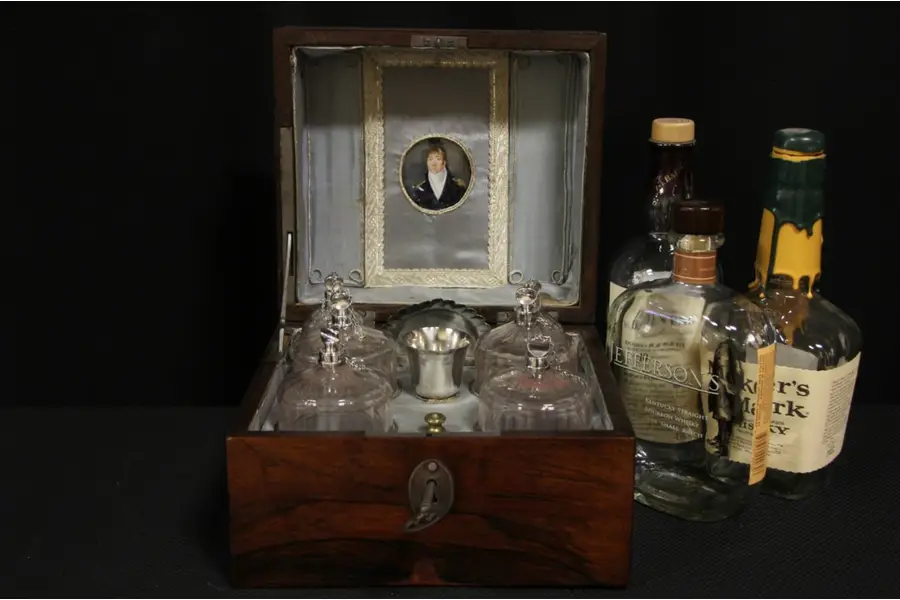 Photo of Gentleman's Rosewood 1820 Travel Case, Bottles & Portrait