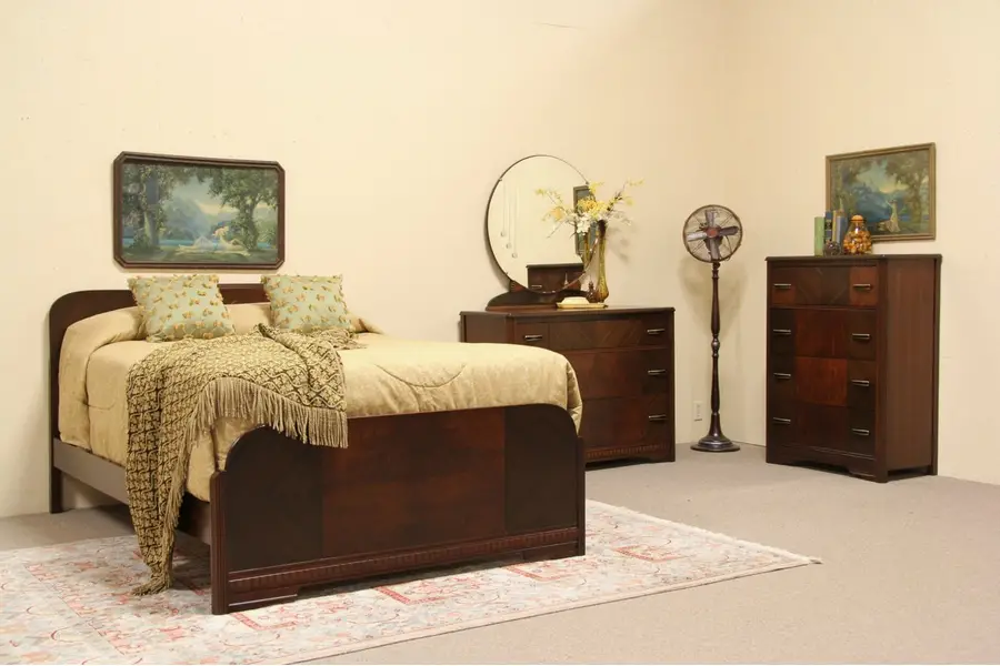 Photo of Art Deco 1940 3 Pc. Full Size Bedroom Set