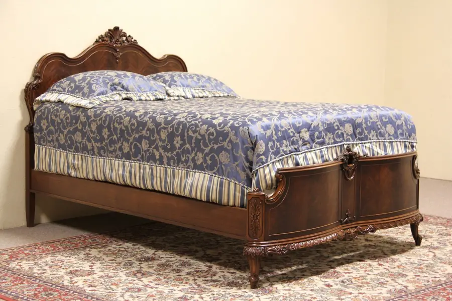 Photo of Carved 1930 Vintage Full Size Bed