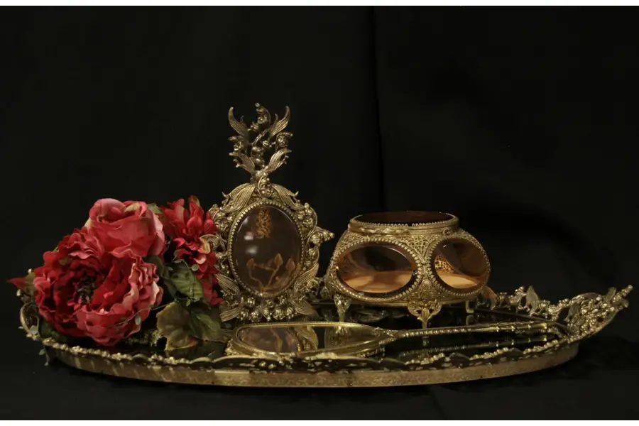 Photo of Gold Perfume Tray & Boudoir Set