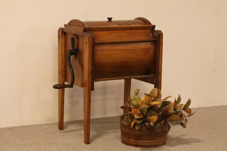 Photo of Blanchard Country Pine Butter Churn