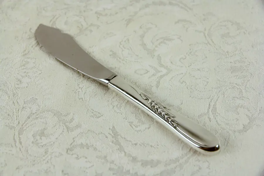 Photo of Reed & Barton Wheat Sterling Silver Master Butter Knife