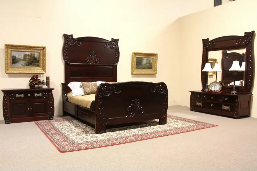 Photo of Queen Size 3 Pc Carved Mahogany 1901 Bedroom Set