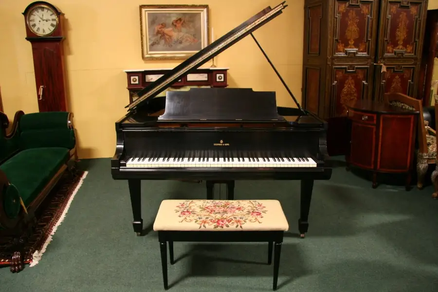 Photo of Steinway M 5'6" Ebony 1922 Grand Piano