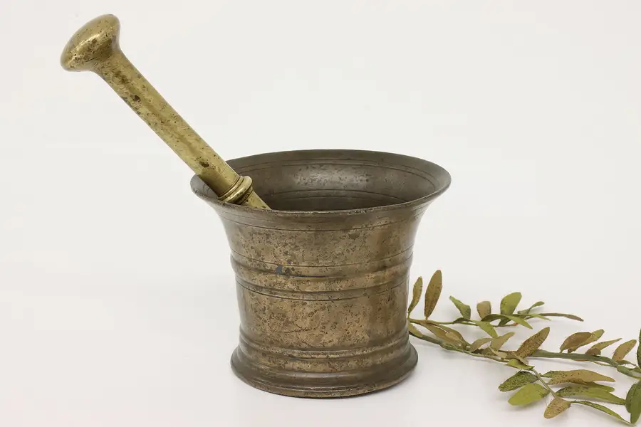 Photo of Brass Antique Apothecary Drug or Spice Grinding Mortar & Pestle