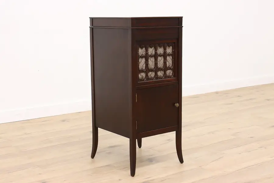 Photo of Mahogany Antique Edison Phonograph H19 Record Player, Records