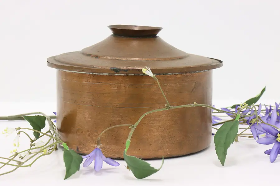 Photo of Farmhouse Antique Hammered Copper Pot or Dutch Oven with Lid