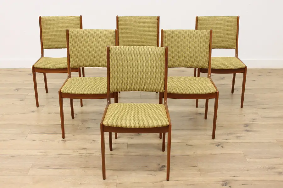 Photo of Set of 6 Midcentury Modern Vintage Teak Dining Chairs, Dixie