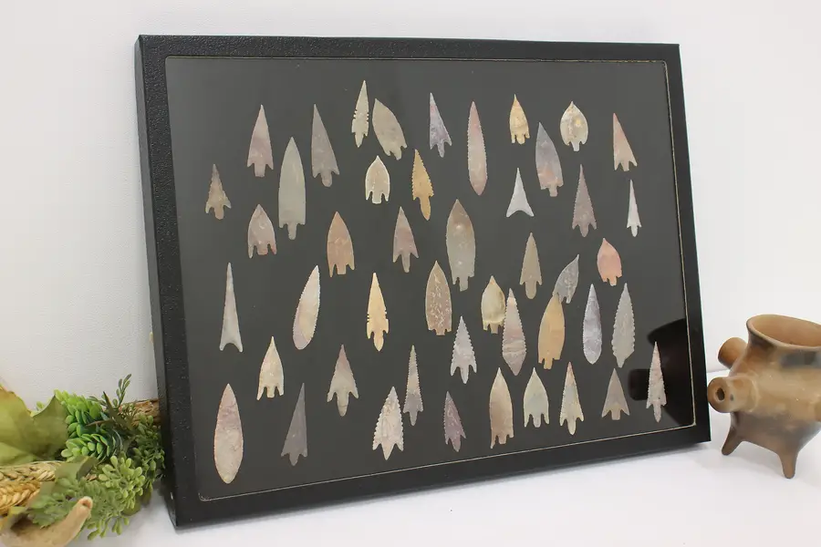 Photo of Indigenous Antique Arrowhead & Stone Point Collection, Case