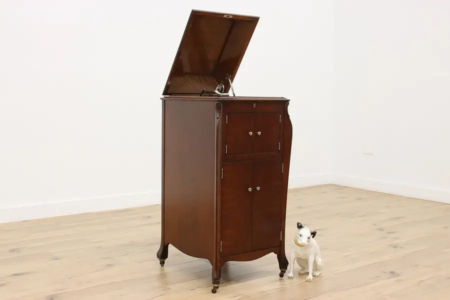 Photo of Victrola Record Player Antique Oak Phonograph VV-XI Records