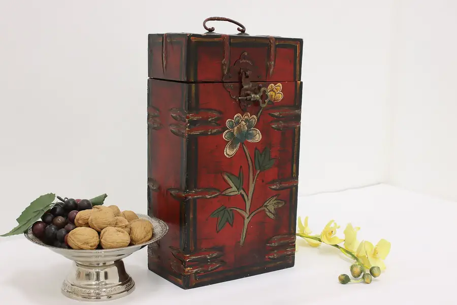 Photo of Chinese Vintage Chinoiserie Painted Floral Wine Box