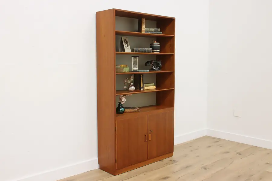 Photo of Midcentury Modern Vintage Teak Bookcase or Display, Soborg