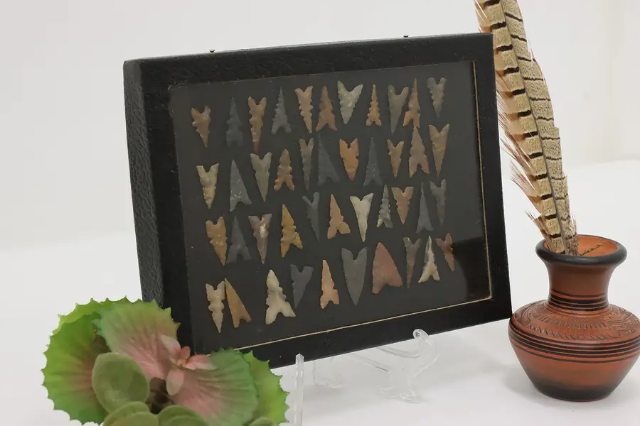 Photo of Indigenous Antique Arrowhead & Stone Point Collection, Case