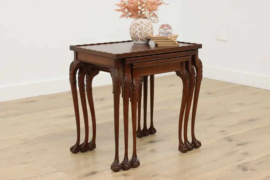 Photo of Set 3 Antique Georgian Design Mahogany Nesting Snack Tables
