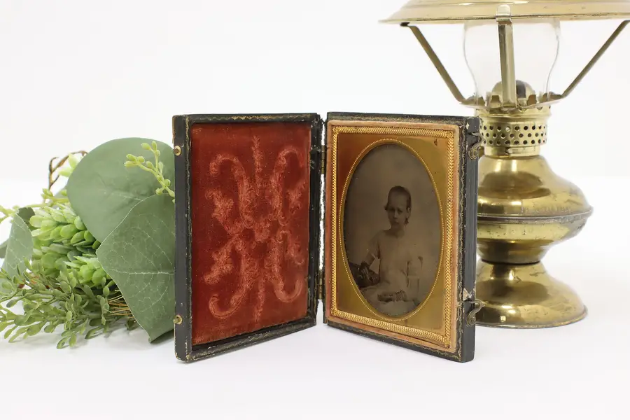 Photo of Victorian Antique Ambrotype Photograph of Young Girl & Case