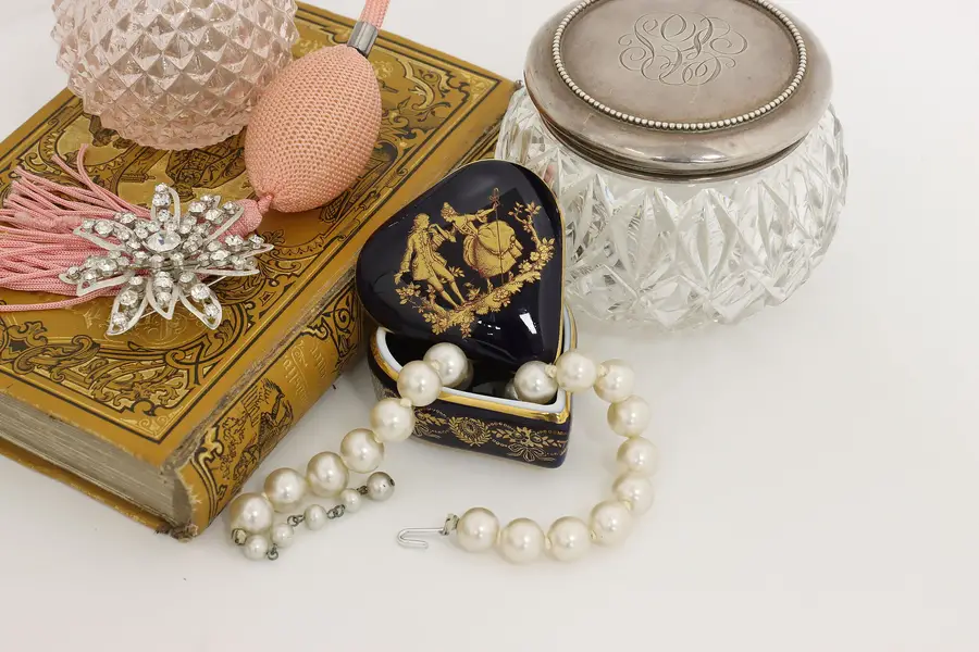 Photo of French Courting Couple Vintage Limoges Cobalt & 22K Gold Box