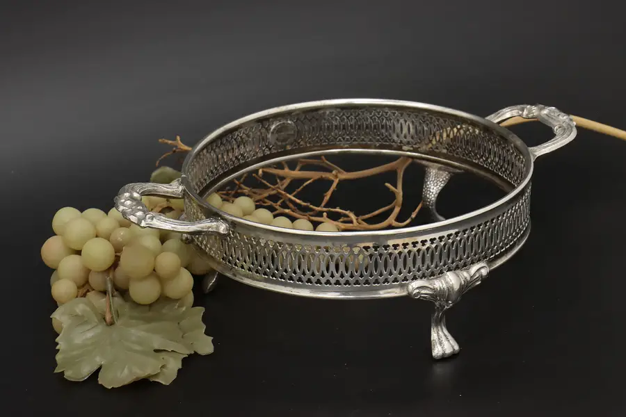 Photo of Victorian Vintage Silverplate Pie or Bowl Holder Leonard